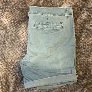American Eagle Bermuda Shorts